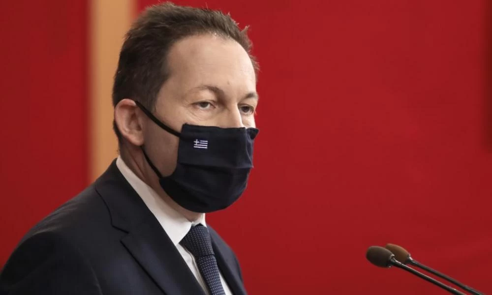 Πέτσας: Ανοιχτό το ενδεχόμενο για μοριακό τεστ ή ψηφιακό πιστοποιητικό